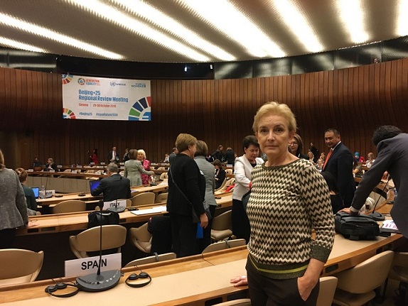 Foto de Maria José Carretero en el Foro de la Sociedad Civil en Ginebra